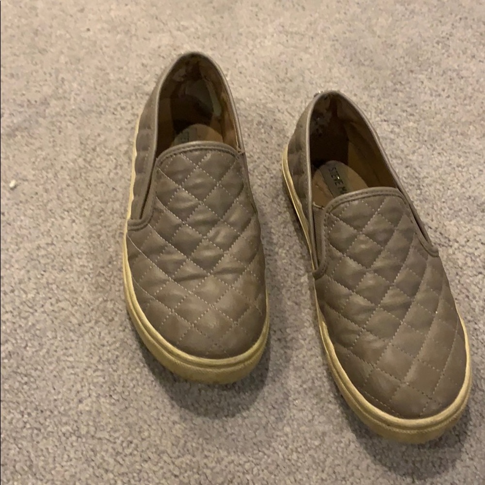 Steve Madden slip on